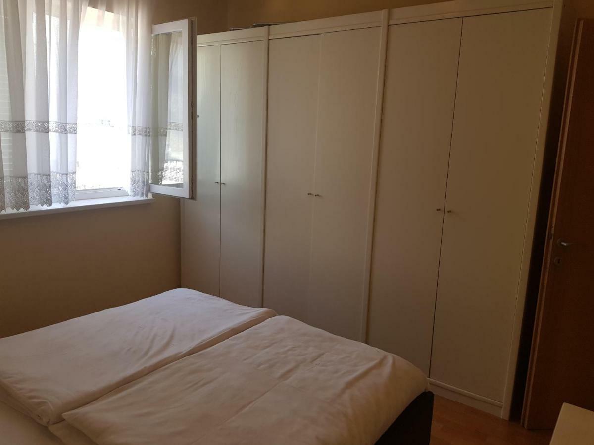 App Lolly Apartment Selce Exterior photo