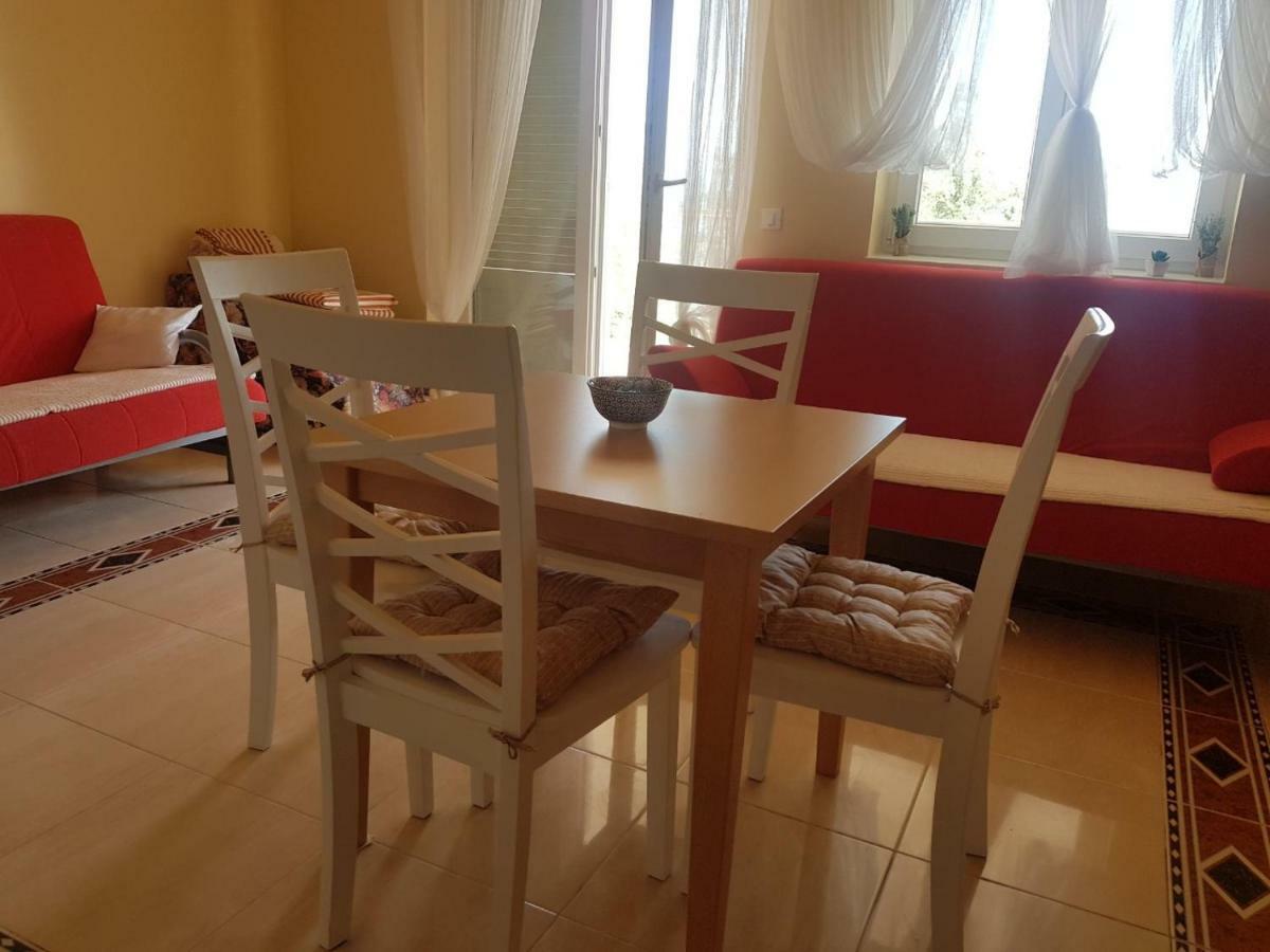 App Lolly Apartment Selce Exterior photo